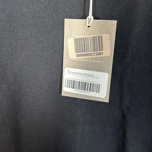 Everlane The Seamless Tee Cropped Black NWT M/L - Picture 3 of 8